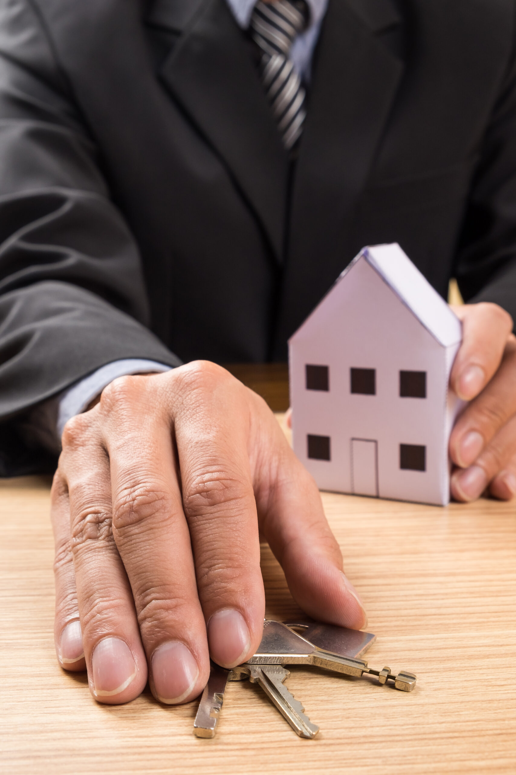 El derecho a la vivienda es un derecho básico del hombre.